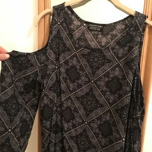 Old shoulder blouse